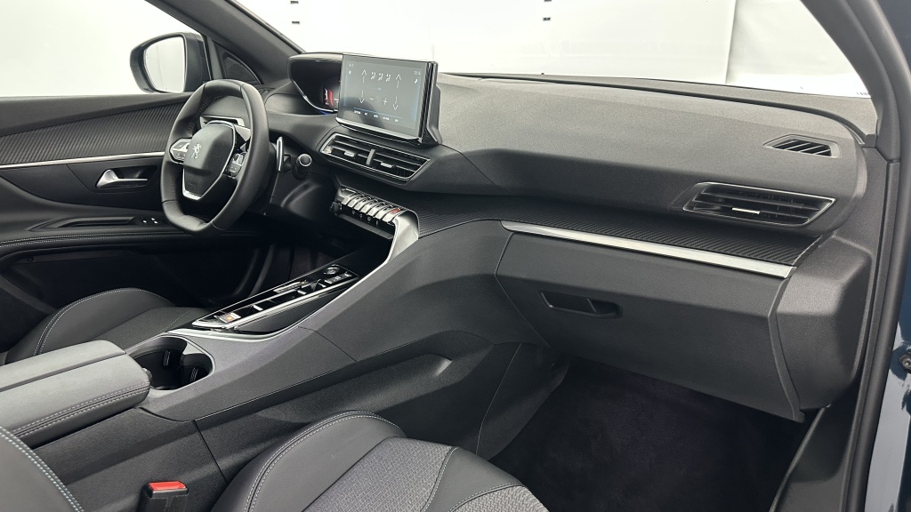 PEUGEOT 3008 1.2 Hybrid 136ch Allure Pack e-DCS6 - ref: 8-GLI00006268 - Photo 8