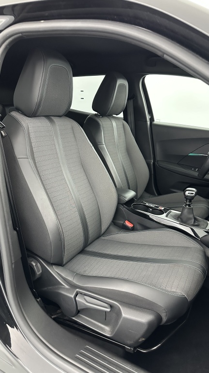 PEUGEOT 2008 1.2 PureTech 130ch Allure - ref: 8-GLI00006850 - Photo 15