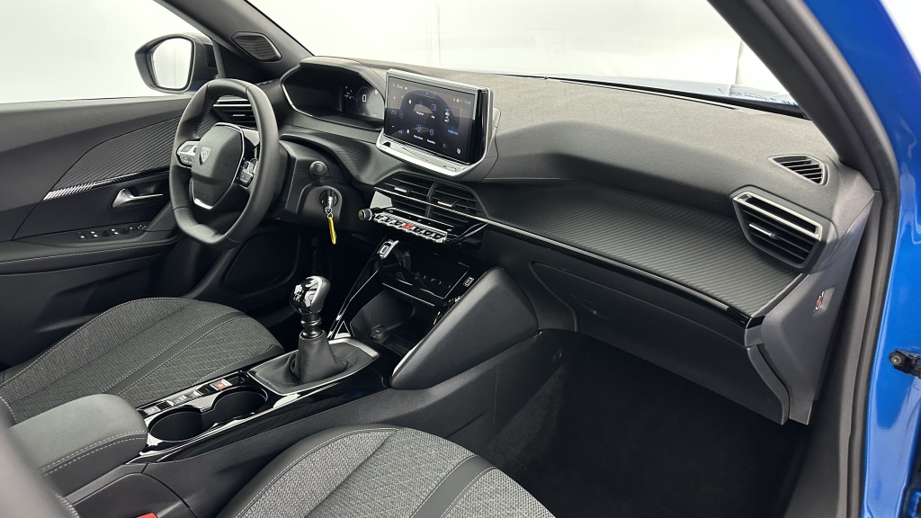 PEUGEOT 2008 1.2 PureTech 100ch Allure - ref: 8-GLI00006852 - Photo 8