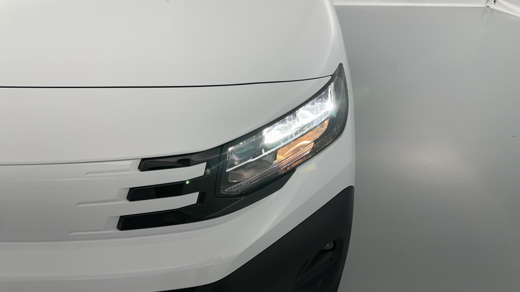 PEUGEOT Partner XL 950kg BlueHDi 130ch EAT8 - ref: 8-GLI00006985 - Photo 19