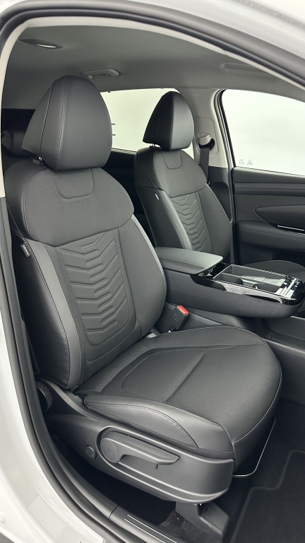 HYUNDAI Tucson 1.6 Hybrid T-GDI 215ch Creative BVA6 - ref: 8-GLI00007284 - Photo 17