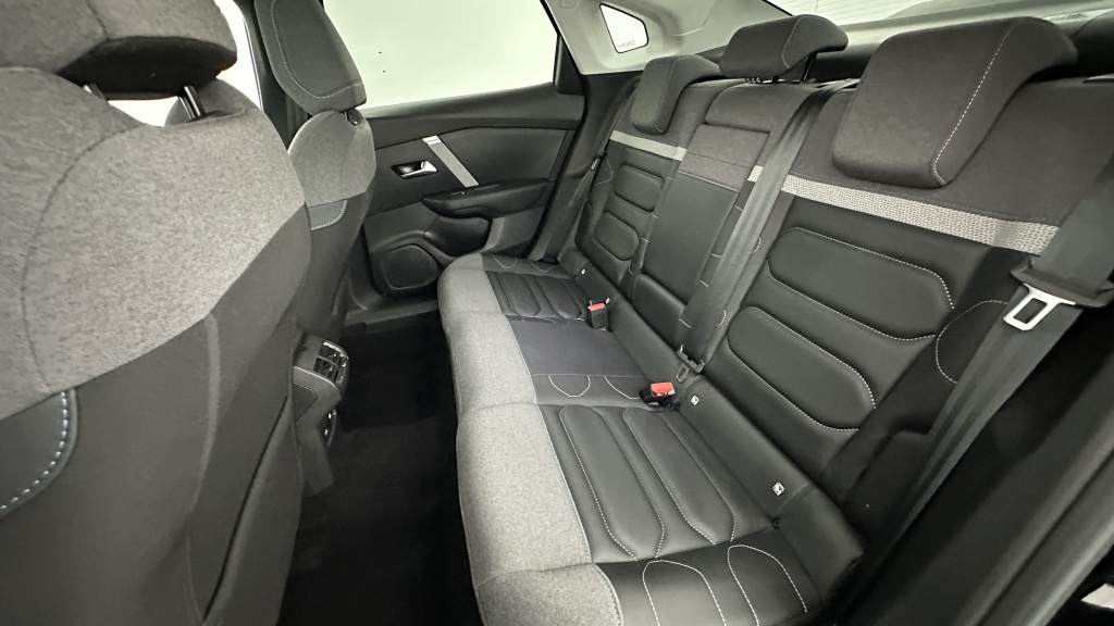 CITROEN C4 X 1.2 PureTech 130ch Max EAT8 - ref: 8-GLI00007287 - Photo 9