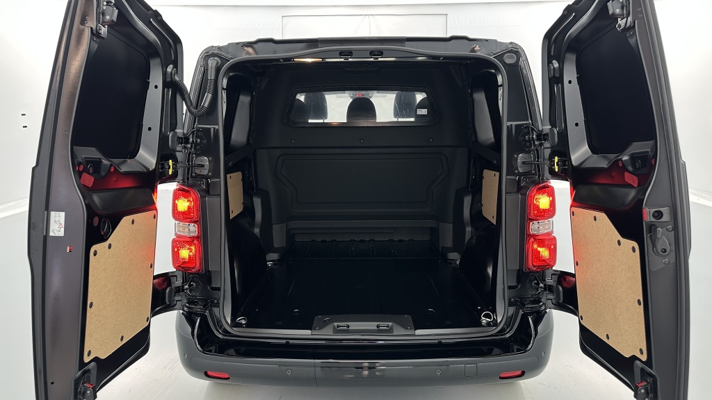 PEUGEOT Expert Cabine Approfondie III M 2.0 BlueHDi 180ch EAT8 - ref: 8-GLI00007632 - Photo 9