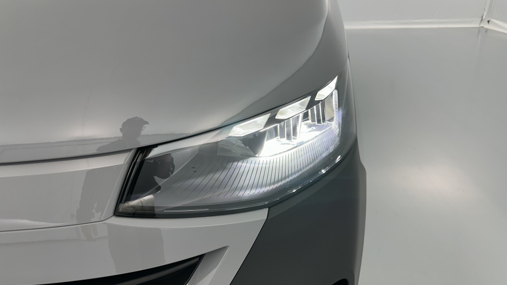 VOLKSWAGEN Transporter T7 Van L1 2.0 TDI 150ch Business BVA8 - ref: 8-GLI00007683 - Photo 16