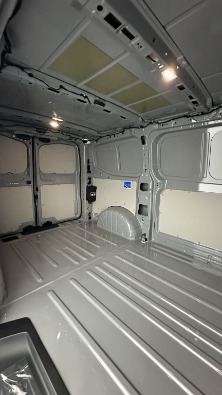 VOLKSWAGEN Transporter T7 Van L1 2.0 TDI 150ch Business BVA8 - ref: 8-GLI00007683 - Photo 8