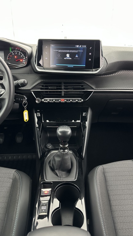 PEUGEOT 208 1.2 Puretech 100ch Allure - ref: 8-GLI00008061 - Photo 15