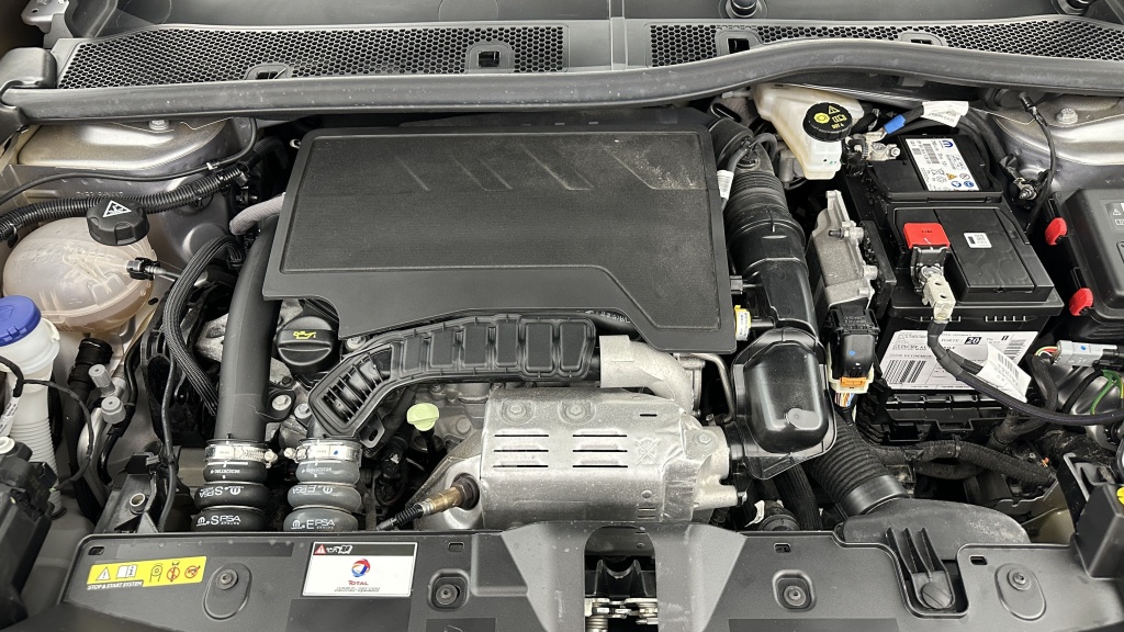 PEUGEOT 2008 1.2 PureTech 100ch Style - ref: 8-GLI00008062 - Photo 11