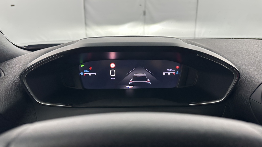 PEUGEOT 2008 1.2 PureTech 100ch Allure - ref: 8-GLI00008265 - Photo 14