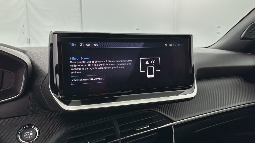 PEUGEOT 2008 1.2 PureTech 100ch Allure - ref: 8-GLI00008267 - Photo 20