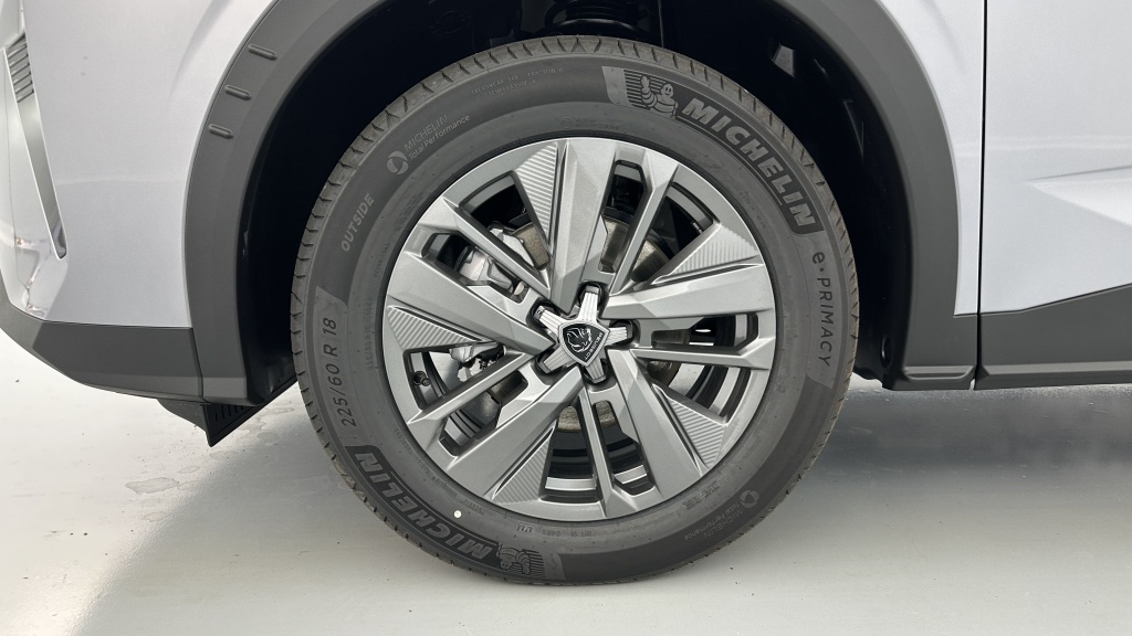 PEUGEOT 5008 1.2 Hybrid 145ch Allure e-DCS6 - ref: 8-GLI00008312 - Photo 13