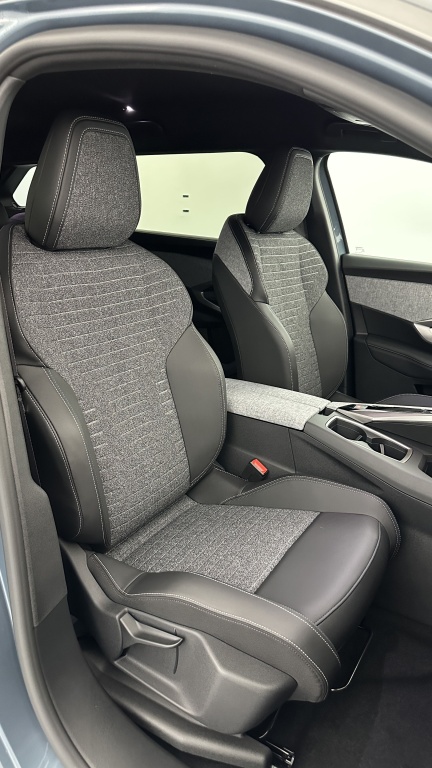 PEUGEOT 5008 1.2 Hybrid 145ch Allure e-DCS6 - ref: 8-GLI00008313 - Photo 19