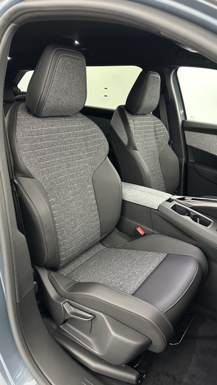 PEUGEOT 5008 1.2 Hybrid 145ch Allure e-DCS6 - ref: 8-GLI00008315 - Photo 19