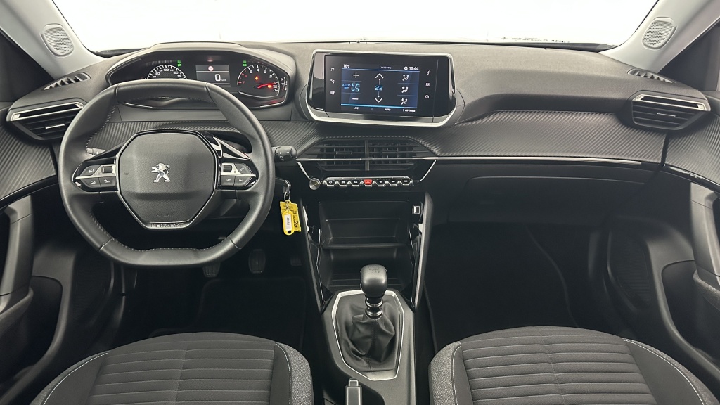 PEUGEOT 2008 1.2 PureTech 130ch Style - ref: 8-GLI00008317 - Photo 7