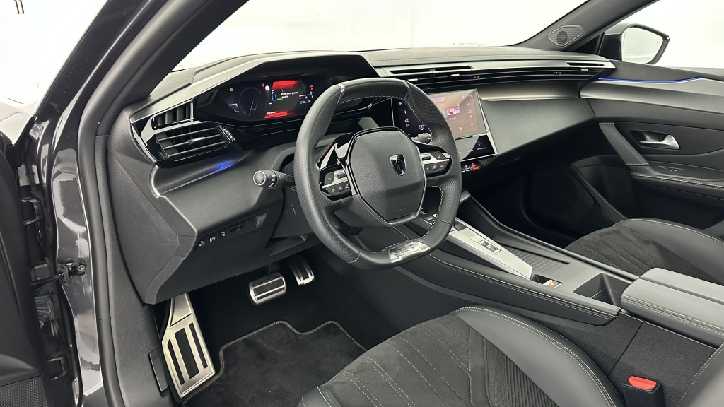 PEUGEOT 408 1.6 PHEV 225ch e-EAT8 GT - ref: 8-GLI00008456 - Photo 6