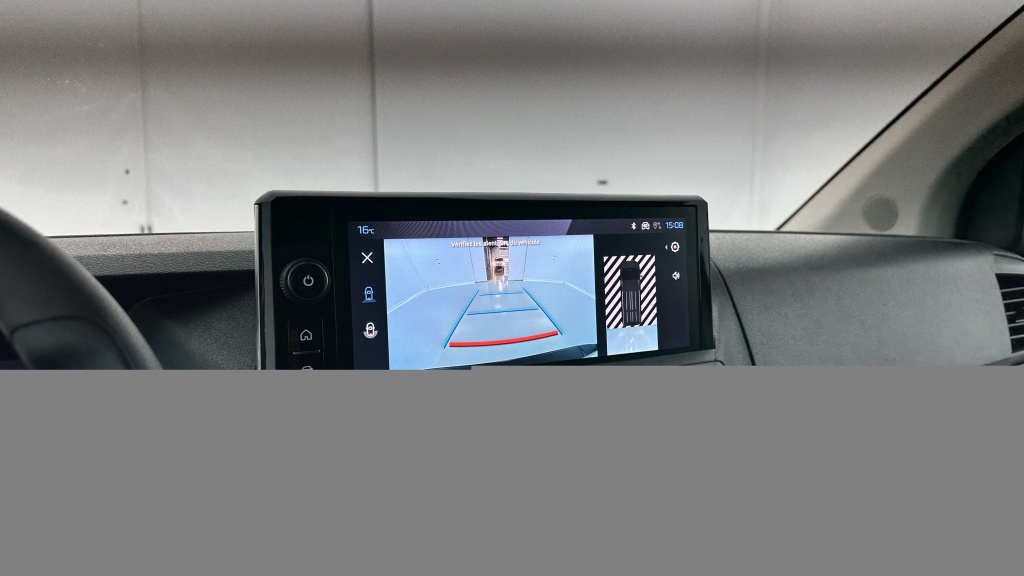 PEUGEOT Expert III M 2.0 BlueHDi 145ch EAT8 - ref: 8-GLI00008472 - Photo 15