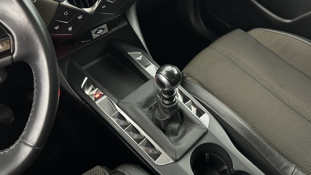 DS DS3 Crossback 1.5 BlueHDi 100ch So Chic - ref: 8-GLI00008639 - Photo 18