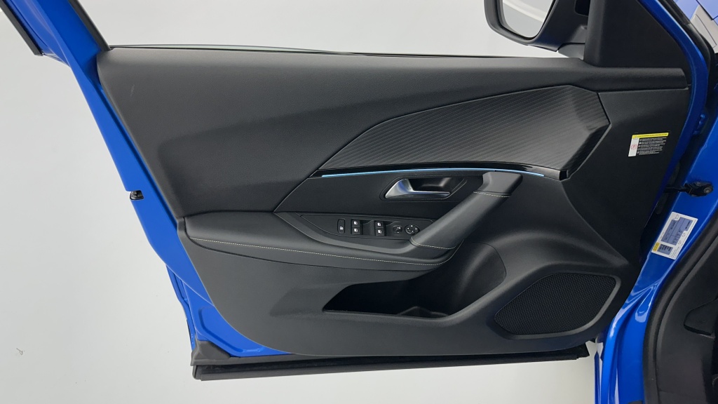 PEUGEOT 2008 II 1.2 PureTech 130ch GT EAT8 - ref: 8-GLI00008727 - Photo 12