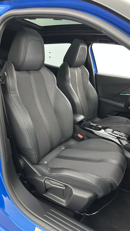 PEUGEOT 2008 II 1.2 PureTech 130ch GT EAT8 - ref: 8-GLI00008727 - Photo 16