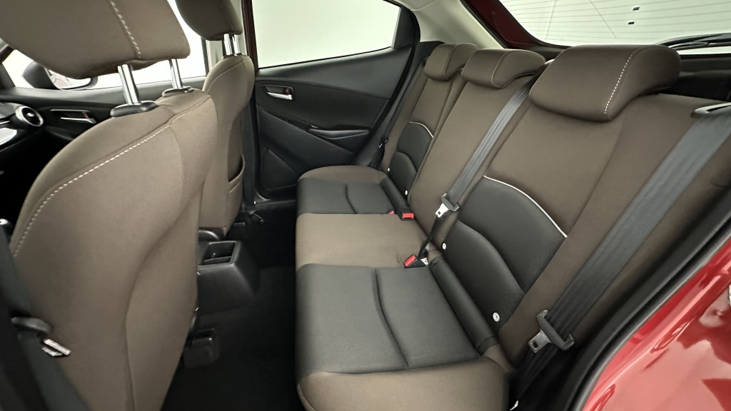 MAZDA Mazda2 III 1.5 e-SKYACTIV G M Hybrid 90ch Elegence - ref: 8-GLI00009225 - Photo 9