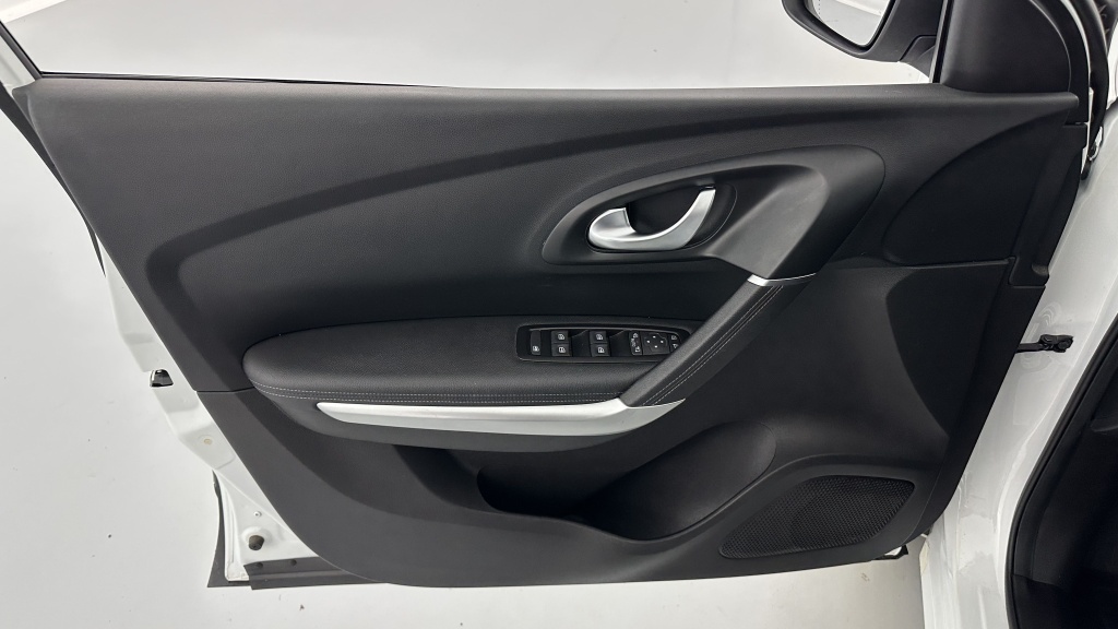 RENAULT Kadjar 1.5 BluedCi 115ch Intens EDC  - ref: 8-GLI00009421 - Photo 12