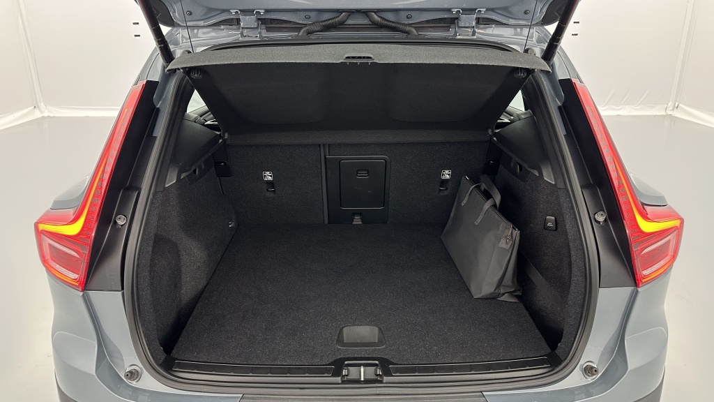 VOLVO XC40 T5 Recharge 262H (180+82) Business DCT7 - ref: 8-GLI00009457 - Photo 10