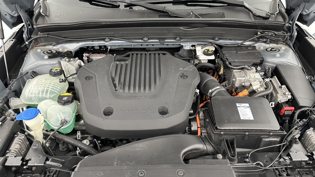 VOLVO XC40 T5 Recharge 262H (180+82) Business DCT7 - ref: 8-GLI00009457 - Photo 11