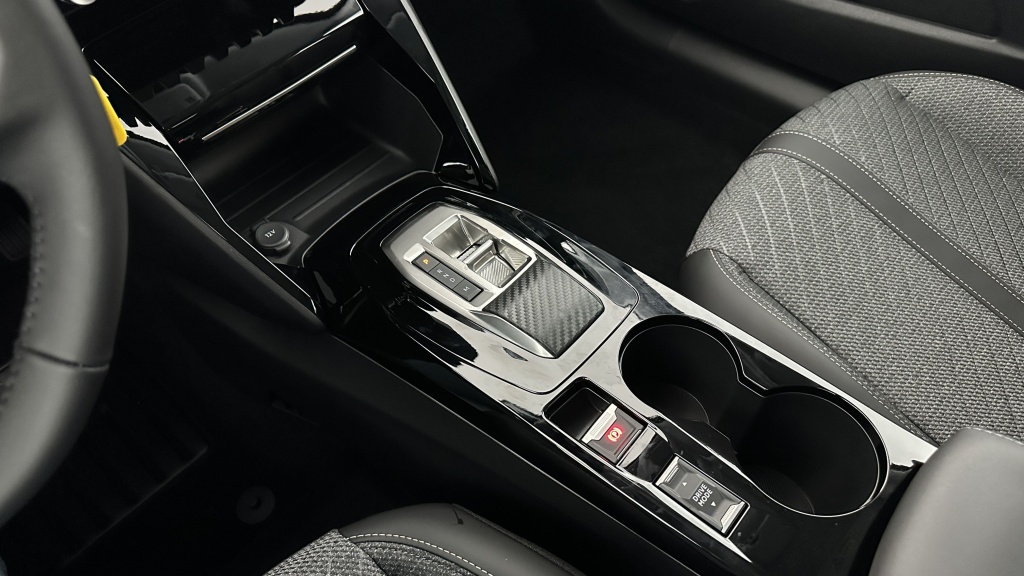 PEUGEOT 208 1.2 Hybrid 110ch Allure e-DCS6 - ref: 8-GLI00009512 - Photo 16