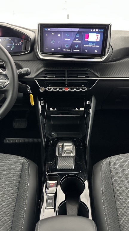 PEUGEOT 208 1.2 Hybrid 110ch Allure e-DCS6 - ref: 8-GLI00009518 - Photo 15