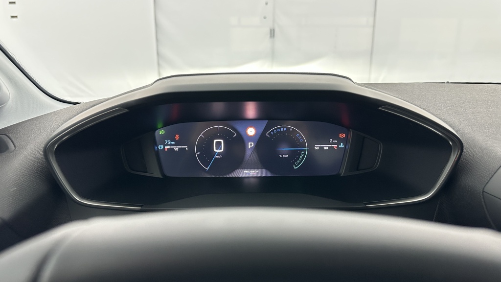 PEUGEOT 208 1.2 Hybrid 110ch Allure e-DCS6 - ref: 8-GLI00009521 - Photo 14