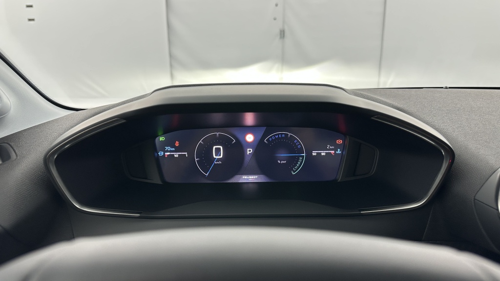 PEUGEOT 208 1.2 Hybrid 110ch Allure e-DCS6 - ref: 8-GLI00009591 - Photo 14