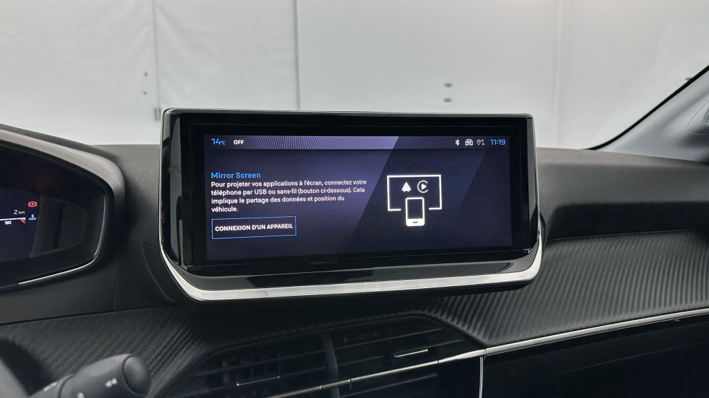 PEUGEOT 208 1.2 Hybrid 110ch Allure e-DCS6 - ref: 8-GLI00009594 - Photo 18