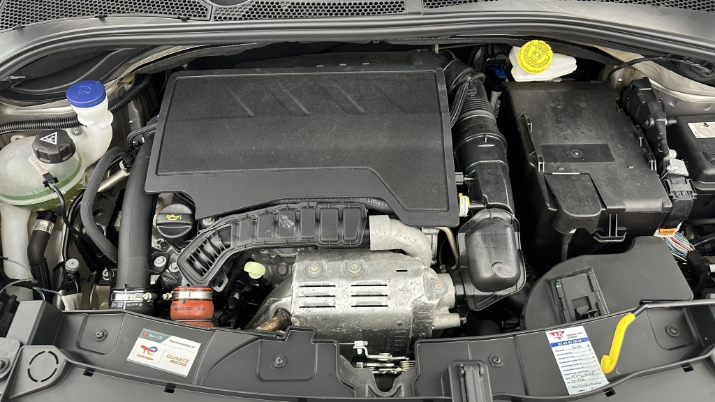 CITROEN C3 1.2 PureTech 110ch Max - ref: 8-GLI00009855 - Photo 11