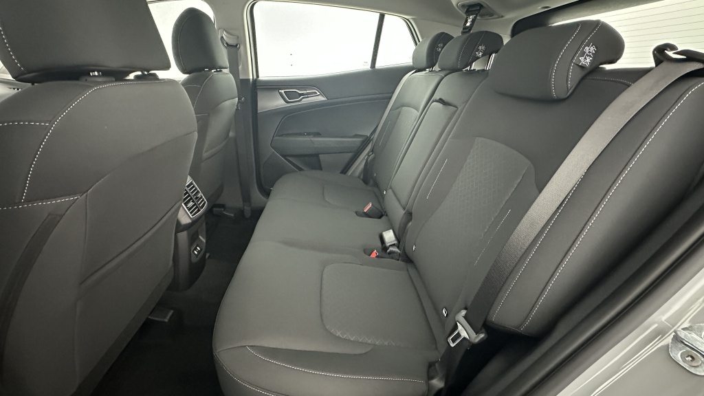 KIA Sportage V 1.6 T-GDi 239ch HEV Motion BVA6 - ref: 8-GLI00009933 - Photo 9