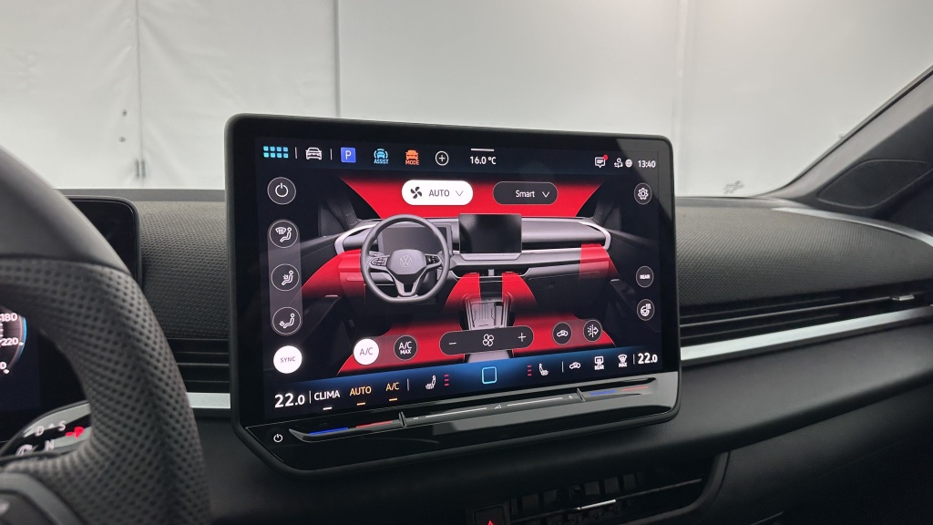 VOLKSWAGEN T-Roc 1.5 eTSI EVO2 Hybrid 150ch R-Line DSG7 - ref: 8-GLI00010018 - Photo 20