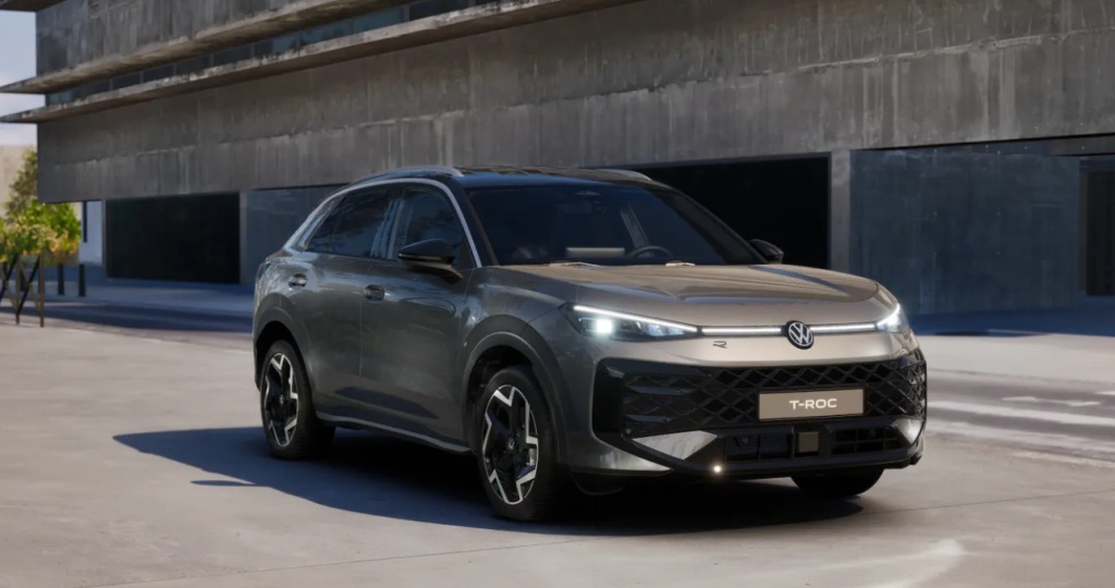 VOLKSWAGEN T-Roc 1.5 eTSI EVO2 Hybrid 150ch R-Line DSG7 - ref: 8-GLI00010020 - Photo 1