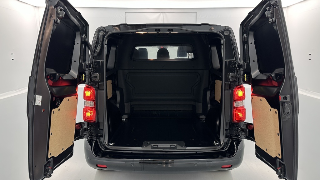 PEUGEOT Expert Cabine Approfondie M 2.0 BlueHDi 180ch EAT8 - ref: 8-GLI00010262 - Photo 9