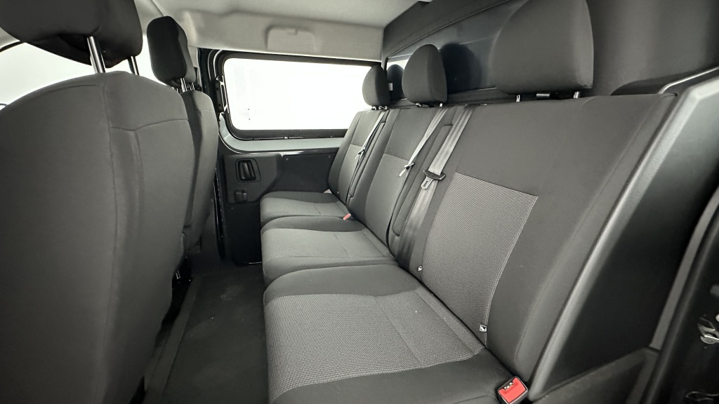 PEUGEOT Expert Cabine Approfondie M 2.0 BlueHDi 180ch EAT8 - ref: 8-GLI00010301 - Photo 8