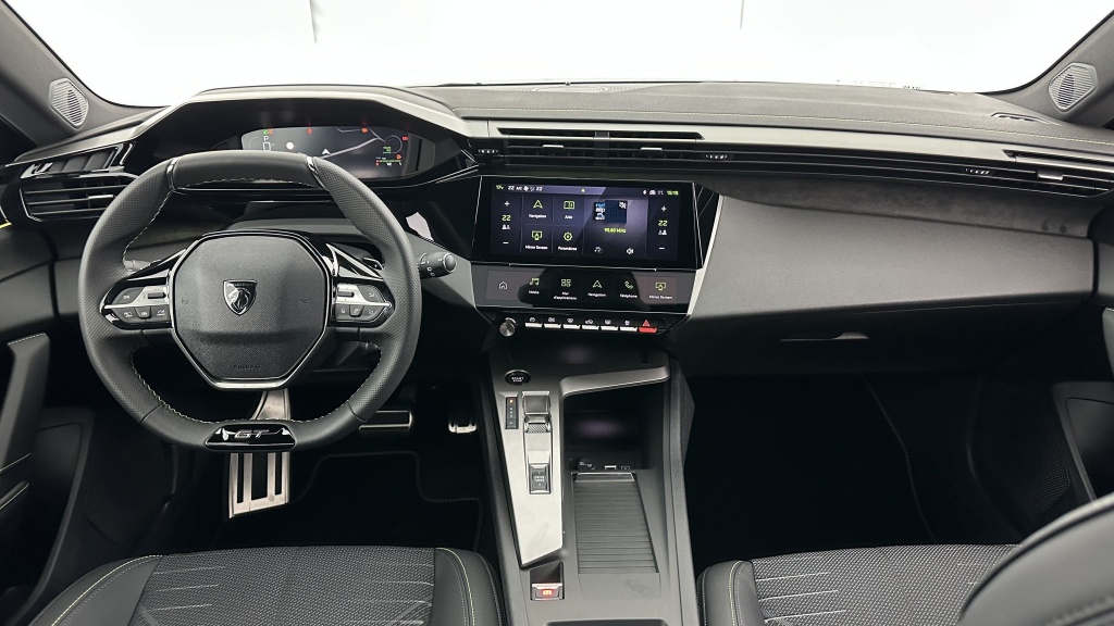 PEUGEOT 308 III(2) 1.2 Hybrid 145ch GT e-DCS6 - ref: 8-GLI00010344 - Photo 7