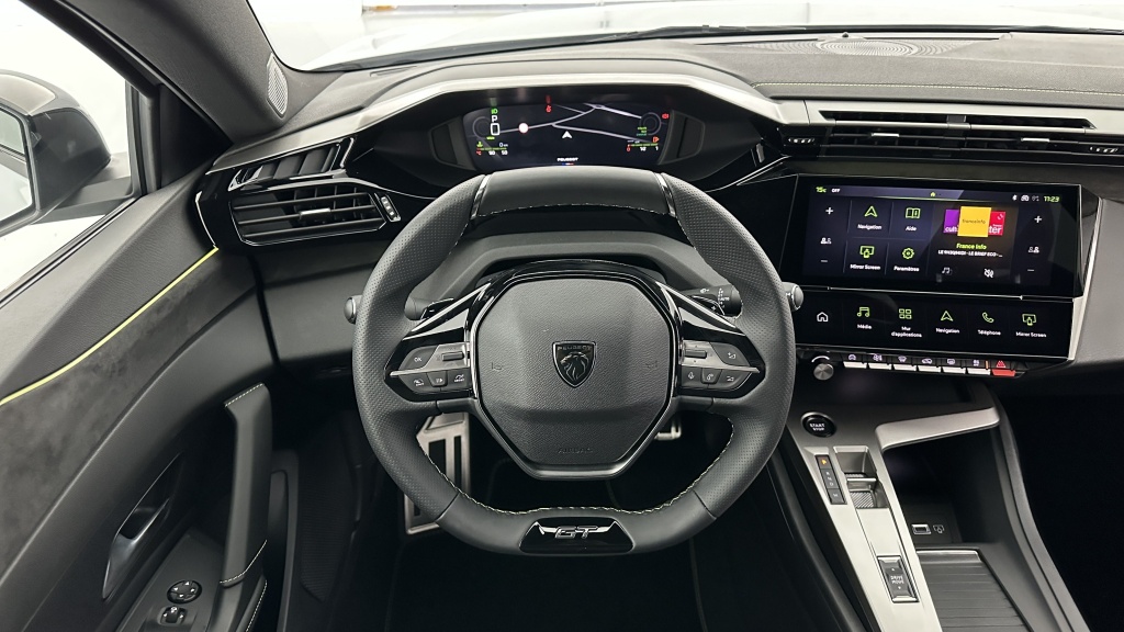 PEUGEOT 308 III(2) 1.2 Hybrid 145ch GT e-DCS6 - ref: 8-GLI00010348 - Photo 14