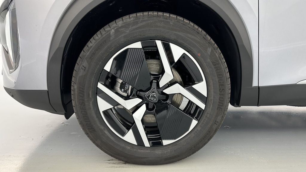 PEUGEOT 2008 1.2 Hybrid 145ch GT e-DCS6 - ref: 8-GLI00010399 - Photo 12