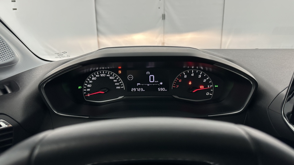 PEUGEOT 208 II 1.2 PureTech 75ch Active - ref: 8-GLI00011019 - Photo 14