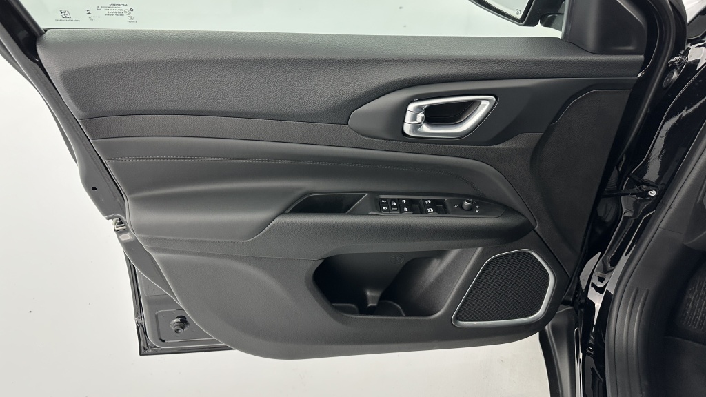 JEEP Compass II 1.3 T4 240ch PHEV 4xe Overland AT6 eAWD - ref: 8-GLI00011021 - Photo 12