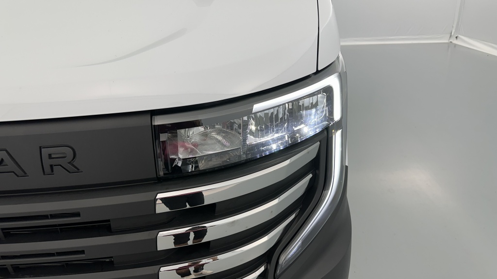 NISSAN Interstar 3T5 L2H2 2.0 dCi 150ch N-Connecta - ref: 8-GLI00011213 - Photo 15