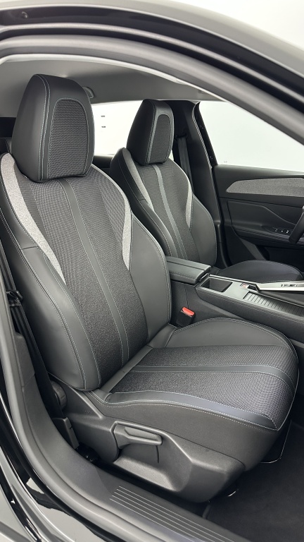 PEUGEOT 308 1.5 BlueHDi 130ch Allure EAT8 - ref: 8-GLI00011392 - Photo 18