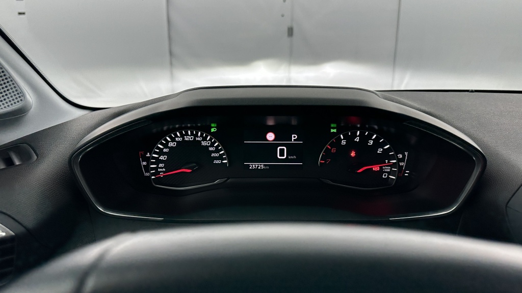 PEUGEOT 208 II 1.2 PureTech 100ch Allure EAT8 - ref: 8-GLI00011489 - Photo 14