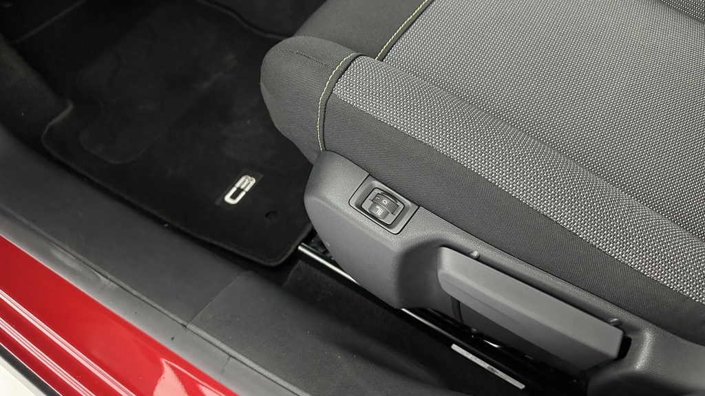 CITROEN C3 III 1.2 PureTech 110ch Shine EAT6 - ref: 8-GLI00011620 - Photo 19