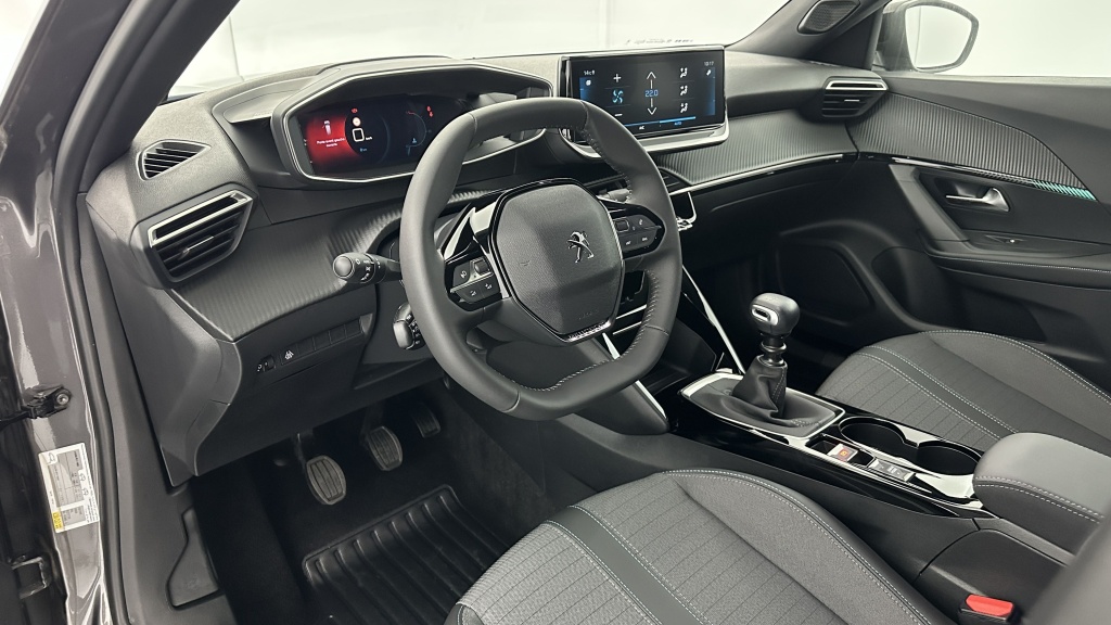 PEUGEOT 2008 1.2 PureTech 130ch Allure Pack - ref: 8-GLI00011673 - Photo 6