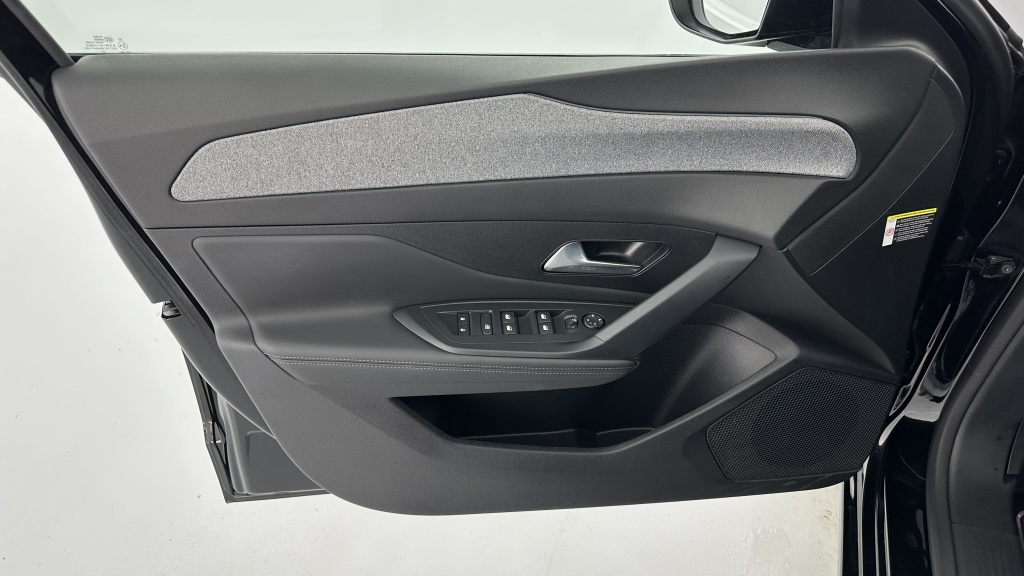 PEUGEOT 308 1.2 Hybrid 136ch Allure e-DCS6 - ref: 8-GLI00011681 - Photo 13