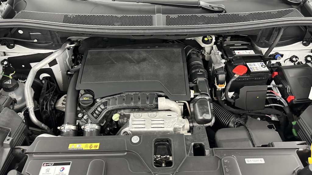 PEUGEOT 3008 III 1.2 PureTech 130ch GT EAT8 - ref: 8-GLI00011712 - Photo 11