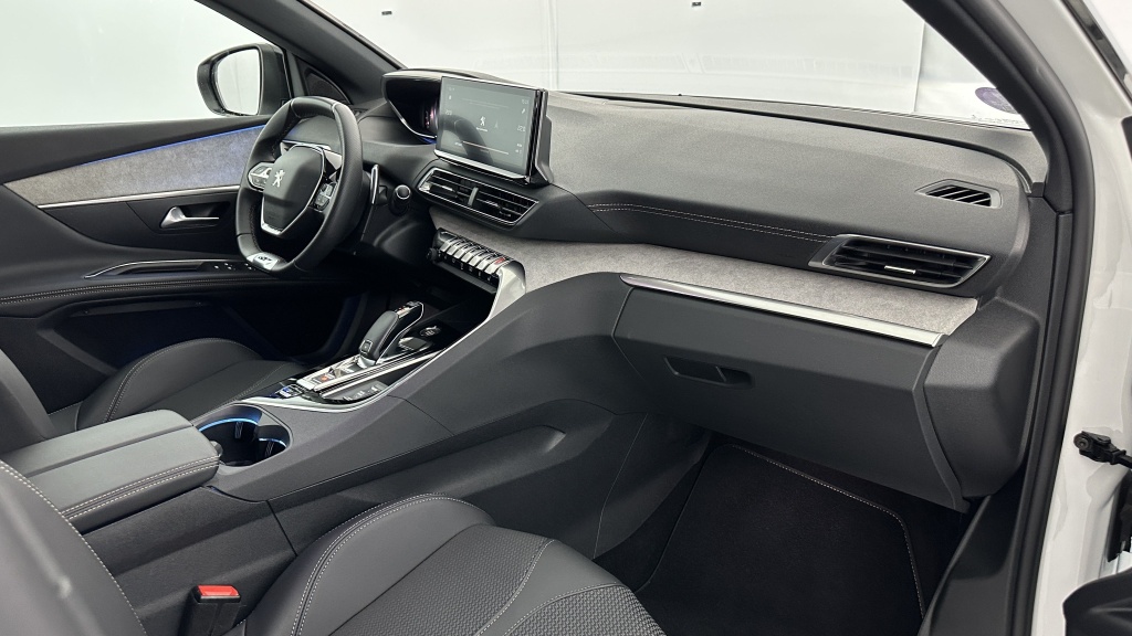 PEUGEOT 3008 III 1.2 PureTech 130ch GT EAT8 - ref: 8-GLI00011712 - Photo 8